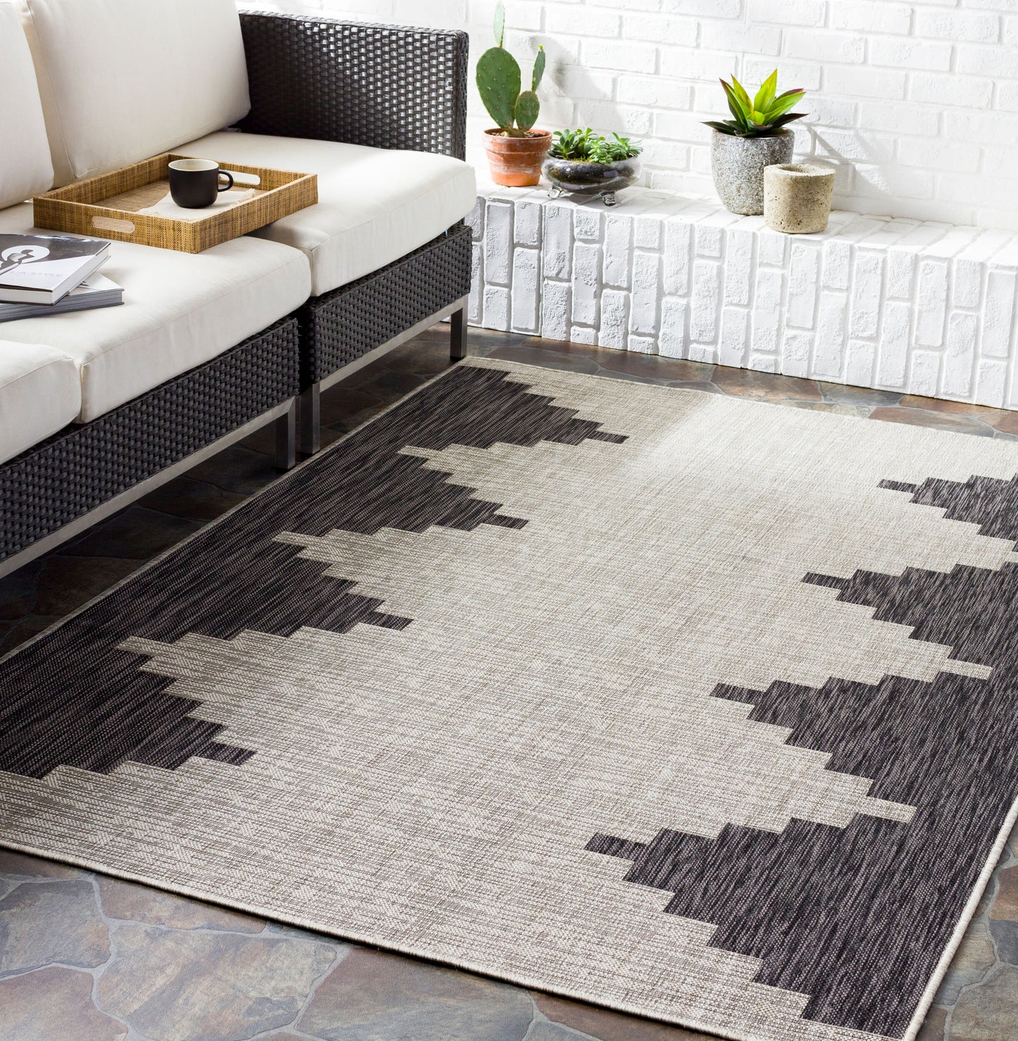 Malibu MBU-2314 8' x 10' Machine Woven Indoor/Outdoor Area Rug
