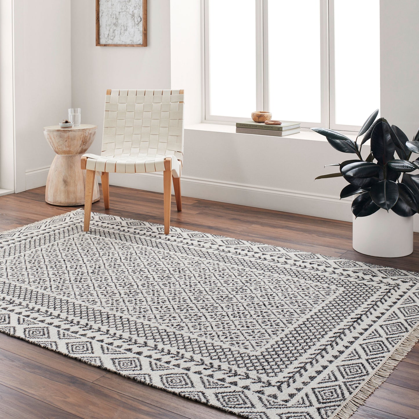 Mardin MDI-2319 2' x 3' Handmade Wool Accent Rug