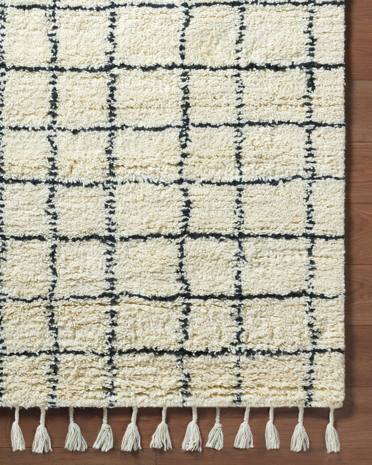 Mirela MMI-2303 Hand Woven Rug