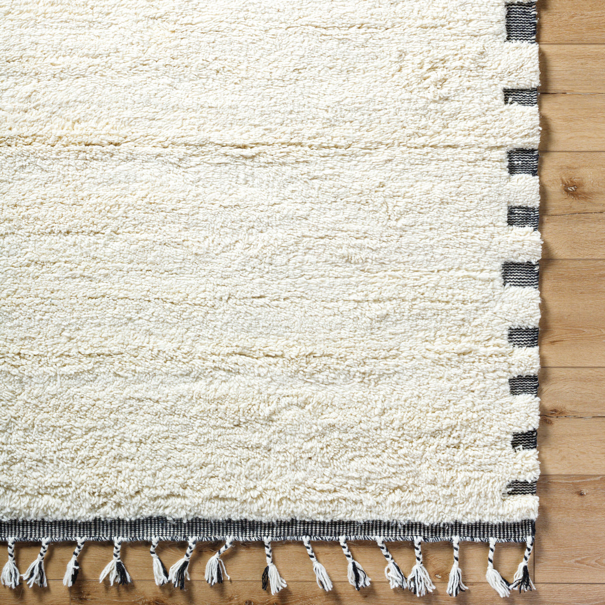 Mirela MMI-2304 Hand Woven Rug
