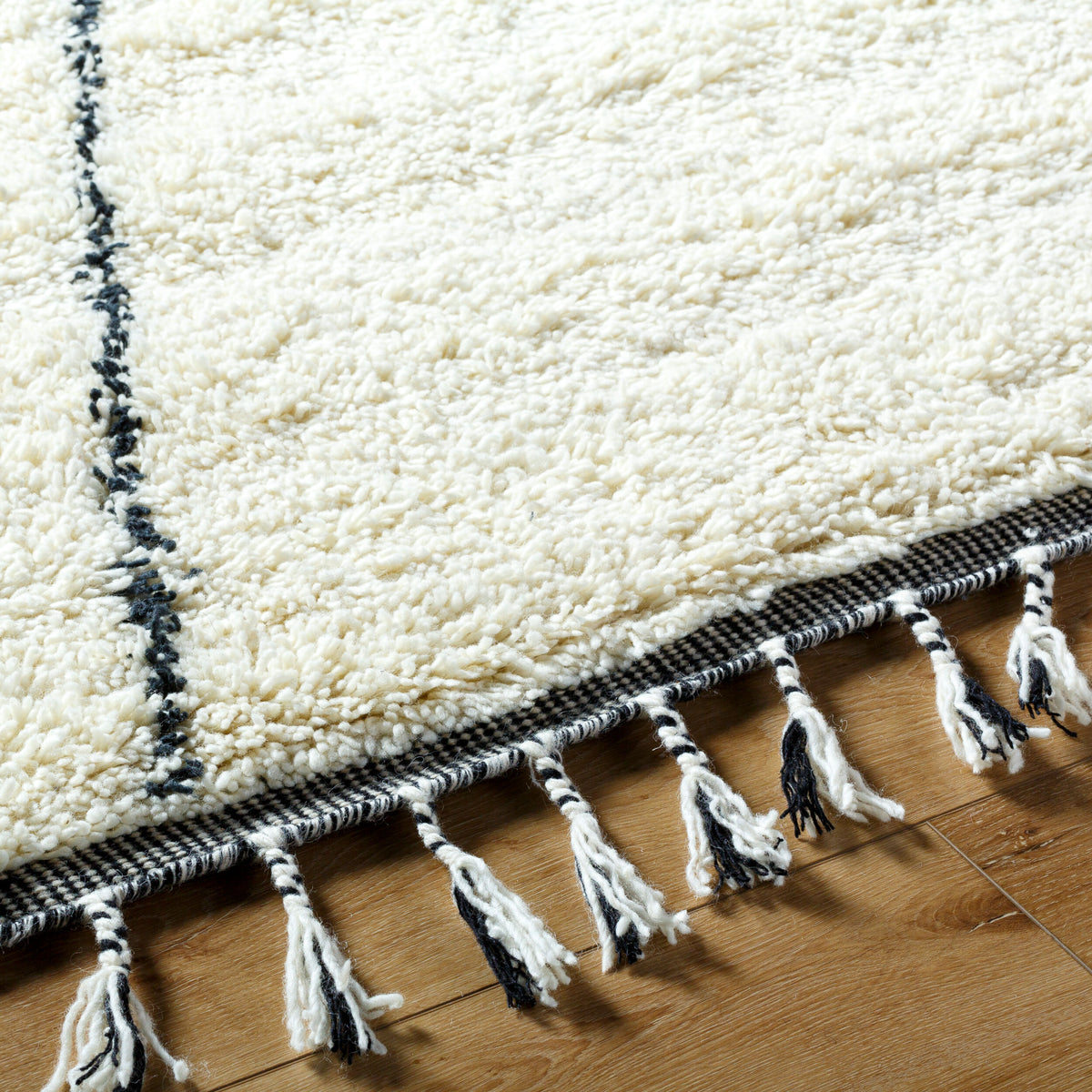 Mirela MMI-2306 Hand Woven Rug