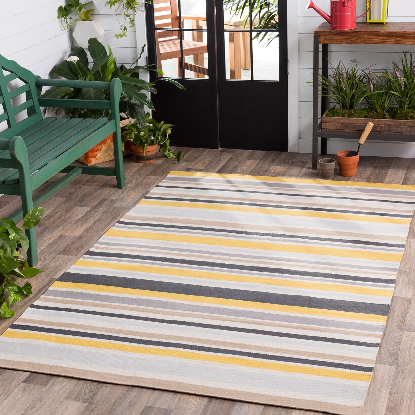 Maritime MTM-1014 2' x 3' Handmade Indoor/Outdoor Accent Rug