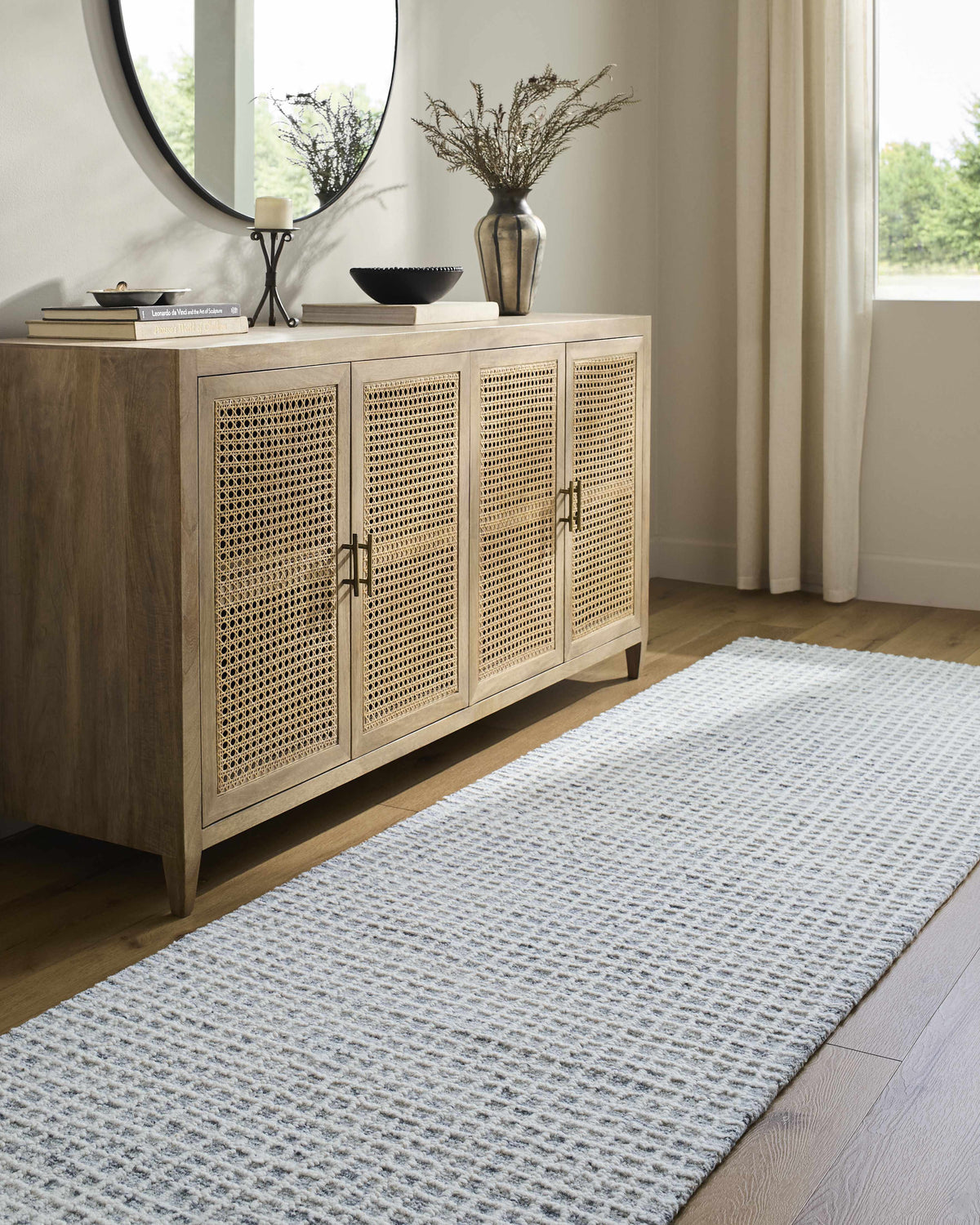 Mucur Hand Tufted Rug