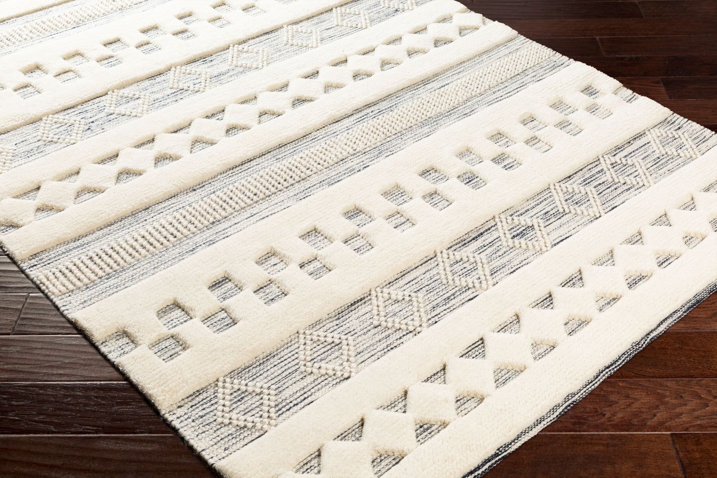 Nairobi NAB-2300 2' x 3' Handmade Wool Accent Rug