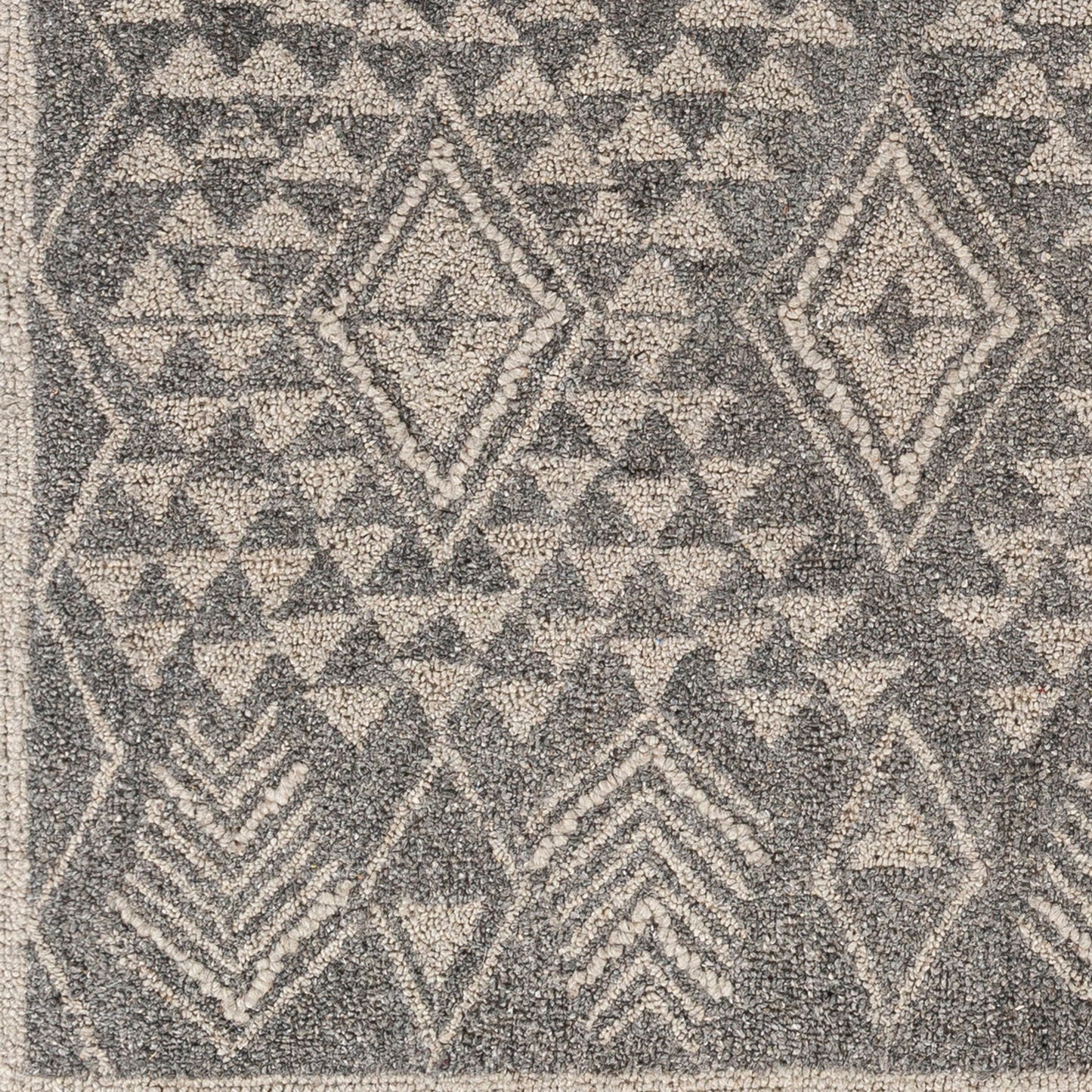 Newcastle NCS-2316 2' x 3' Handmade Wool Accent Rug