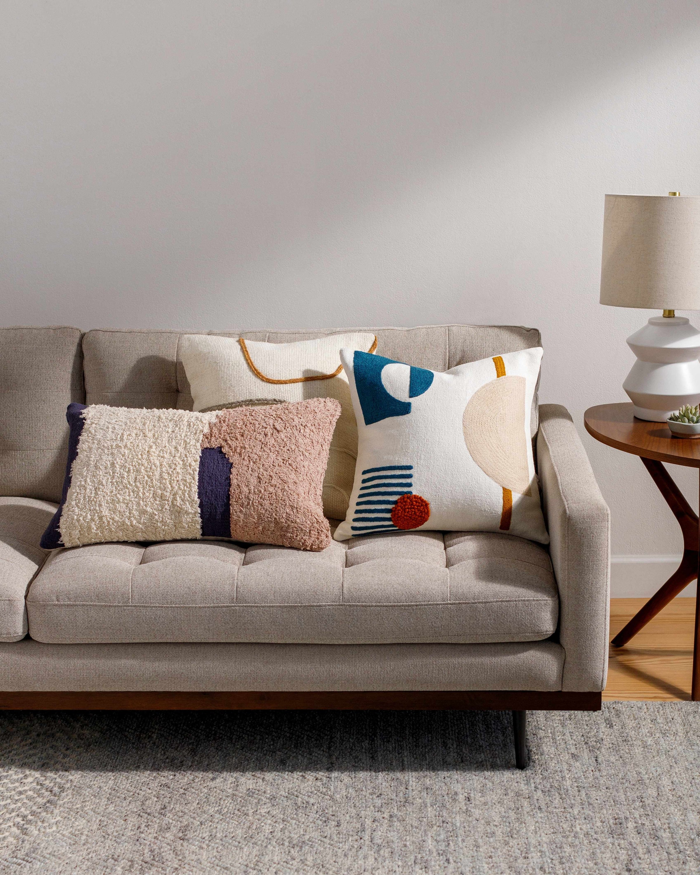 Pillows : NVE-002,PHI-001,NGA-001,Rugs : TUN-2312