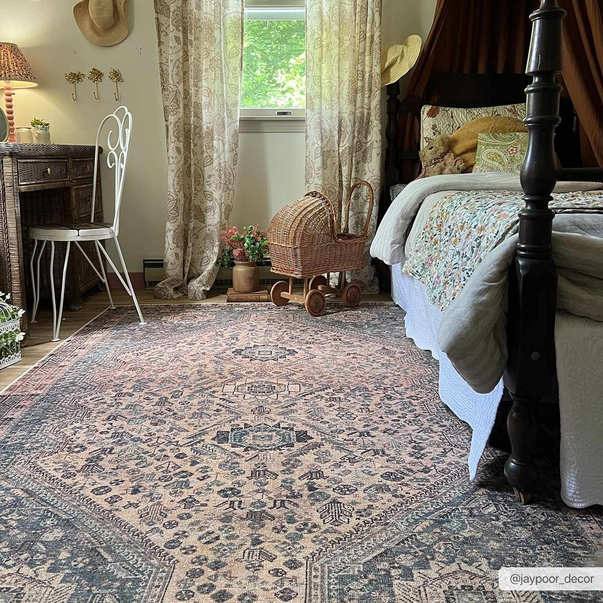 Amelie AML-2335 Machine Woven Rug