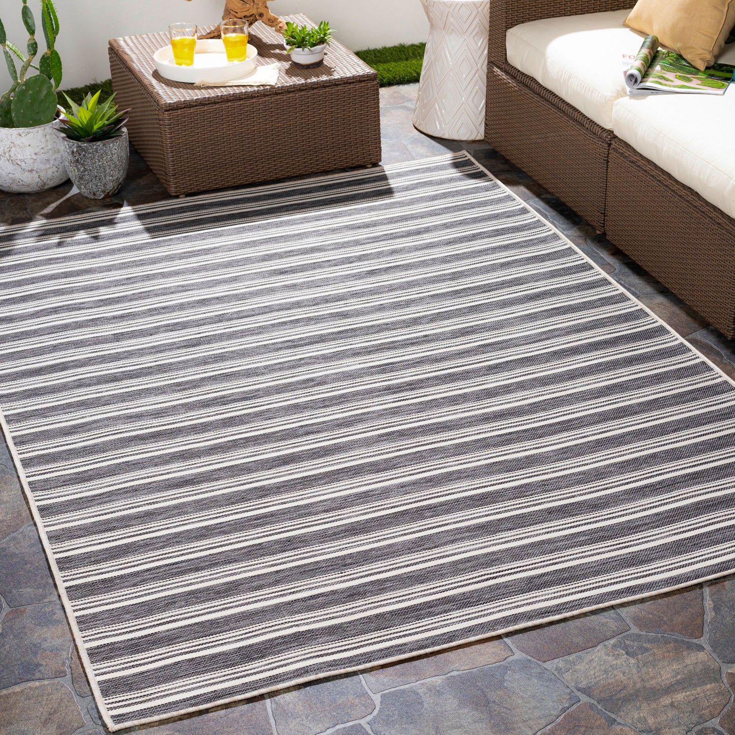 Pasadena PSA-2384 7ft Runner Machine Woven Indoor/Outdoor Runner Rug