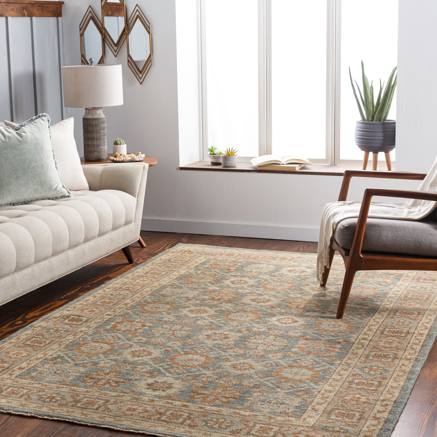 Reign REG-2308 2' x 3' Handmade Wool Accent Rug