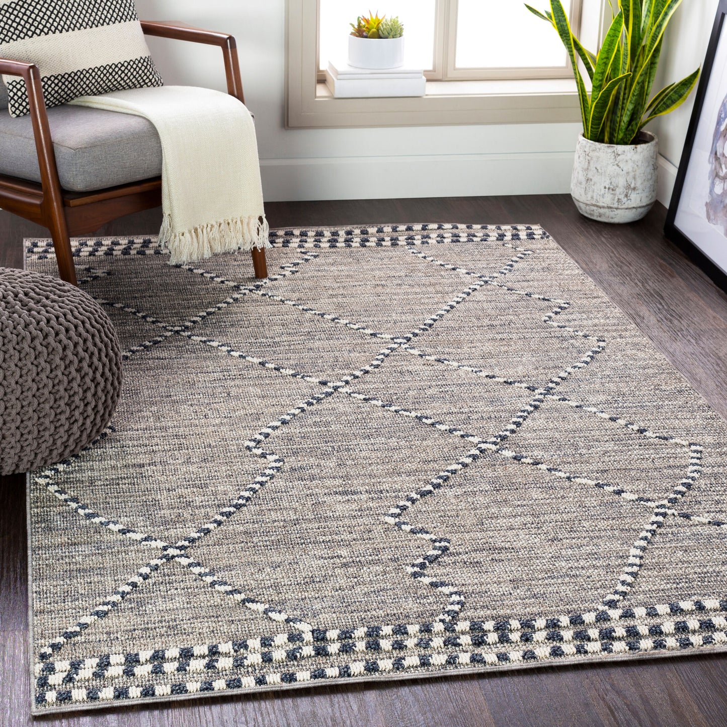 Ariana RIA-2300 2' x 3' Machine Woven Accent Rug