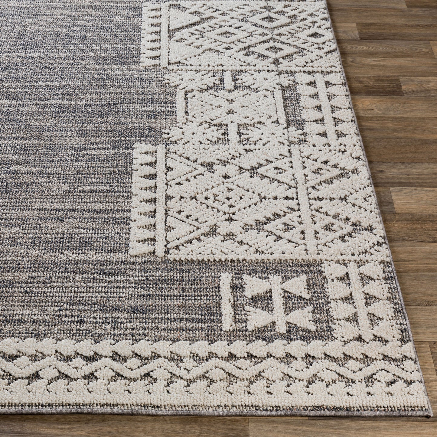Ariana RIA-2306 2' x 3' Machine Woven Accent Rug