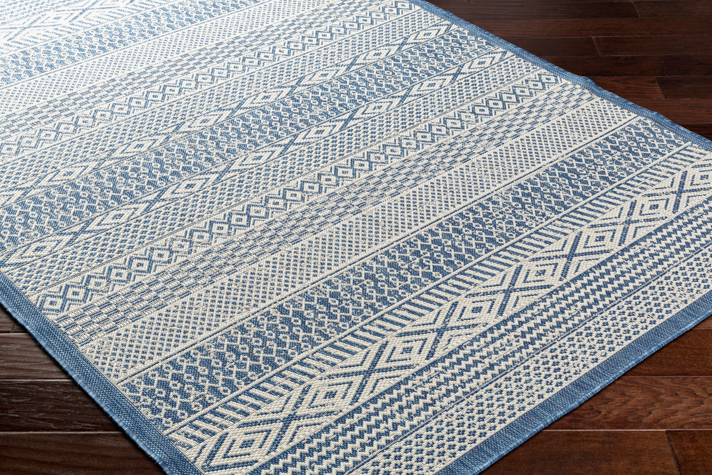 Ravello RVL-2372 5' x 7' Machine Woven Indoor/Outdoor Area Rug
