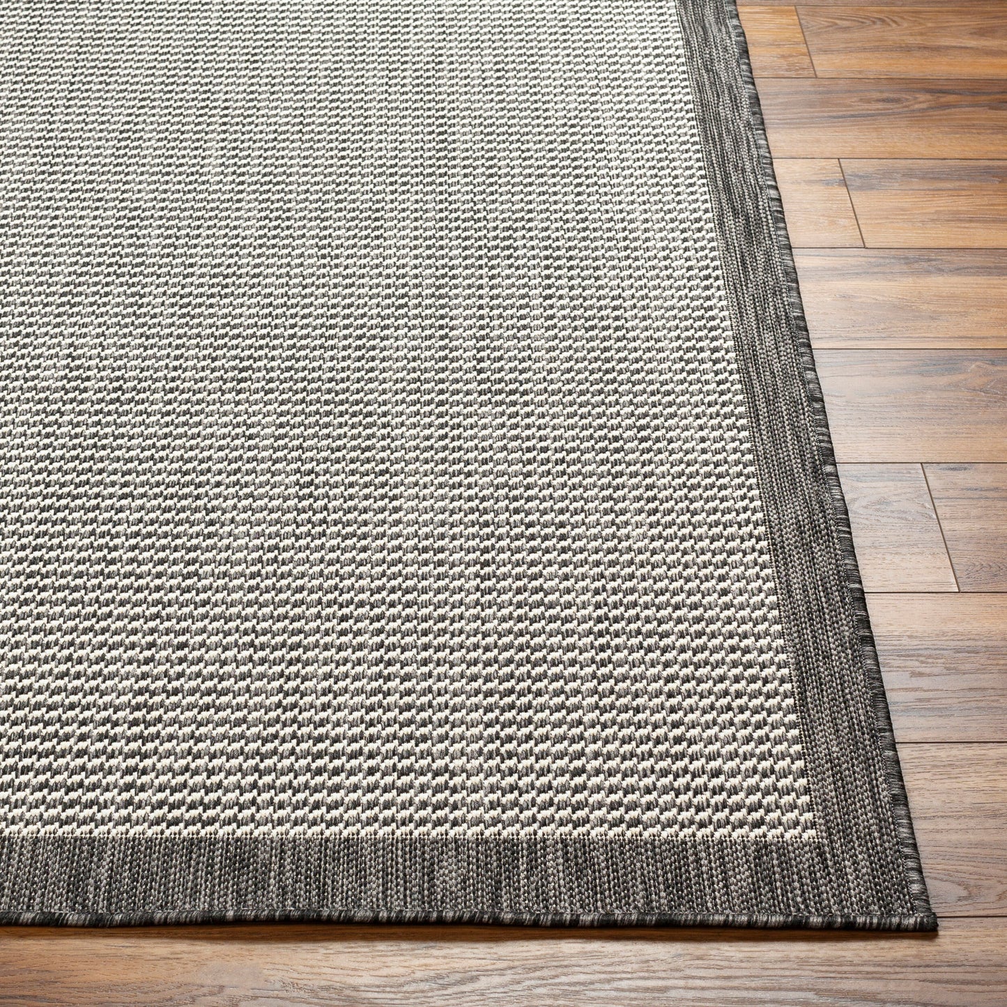 Ravello RVL-2387 5' x 7' Machine Woven Indoor/Outdoor Area Rug