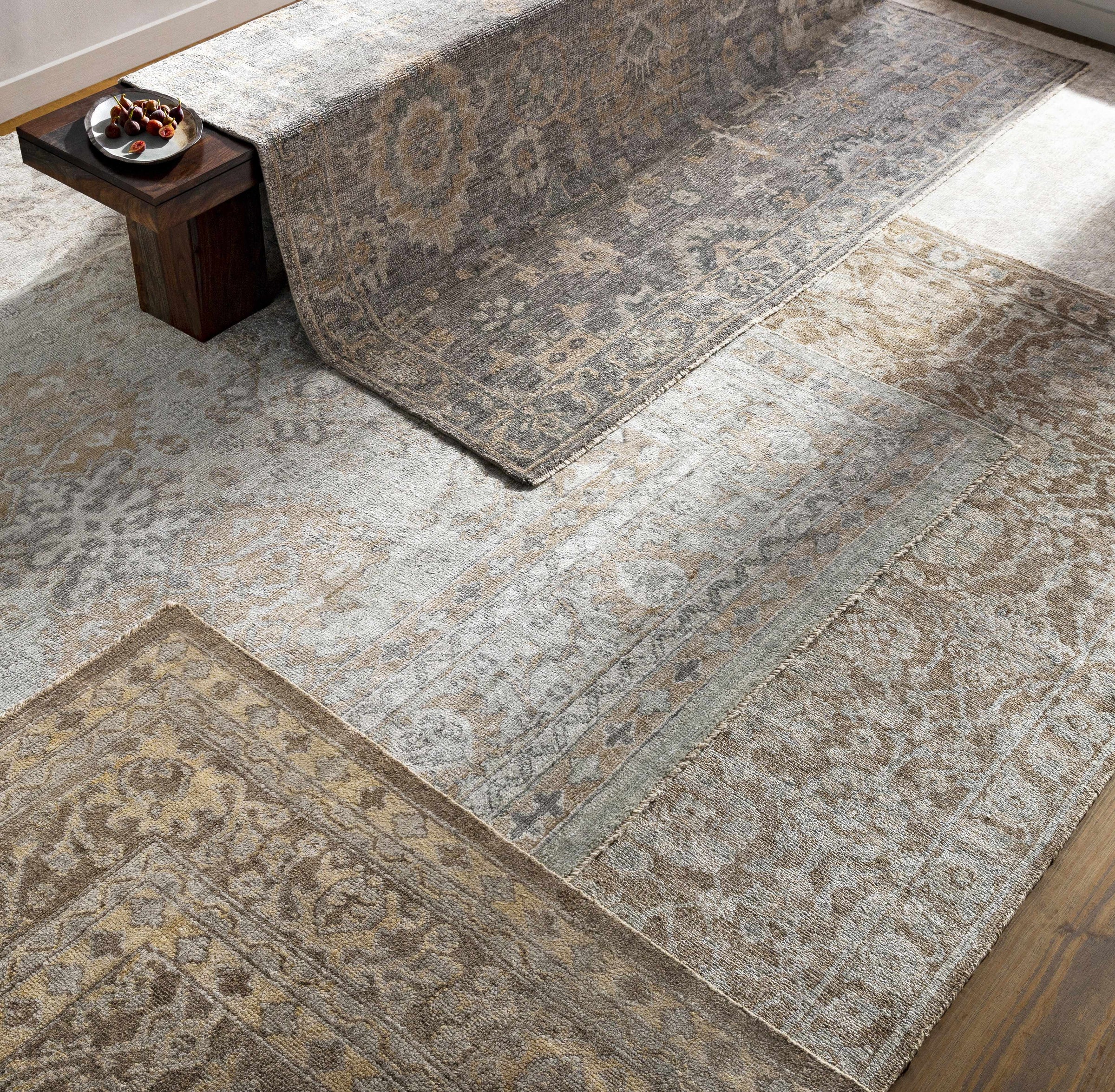 Royal RYL-2301 Hand Knotted Rug