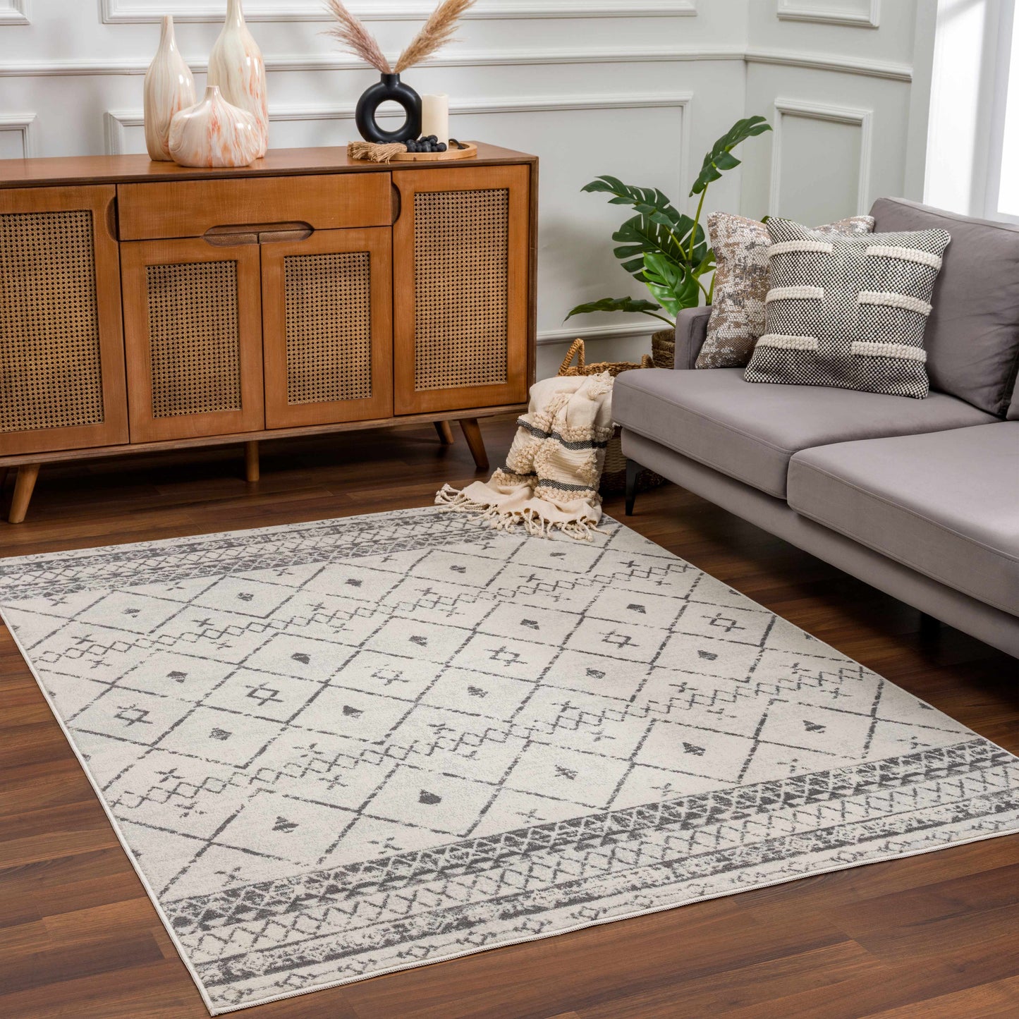 Roma ROM-2338 Machine Woven Rug