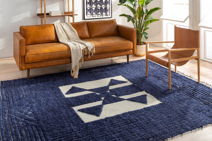 Sahara SAH-2303 2' x 3' Handmade Wool Accent Rug