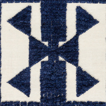 Sahara SAH-2303 2' x 3' Handmade Wool Accent Rug