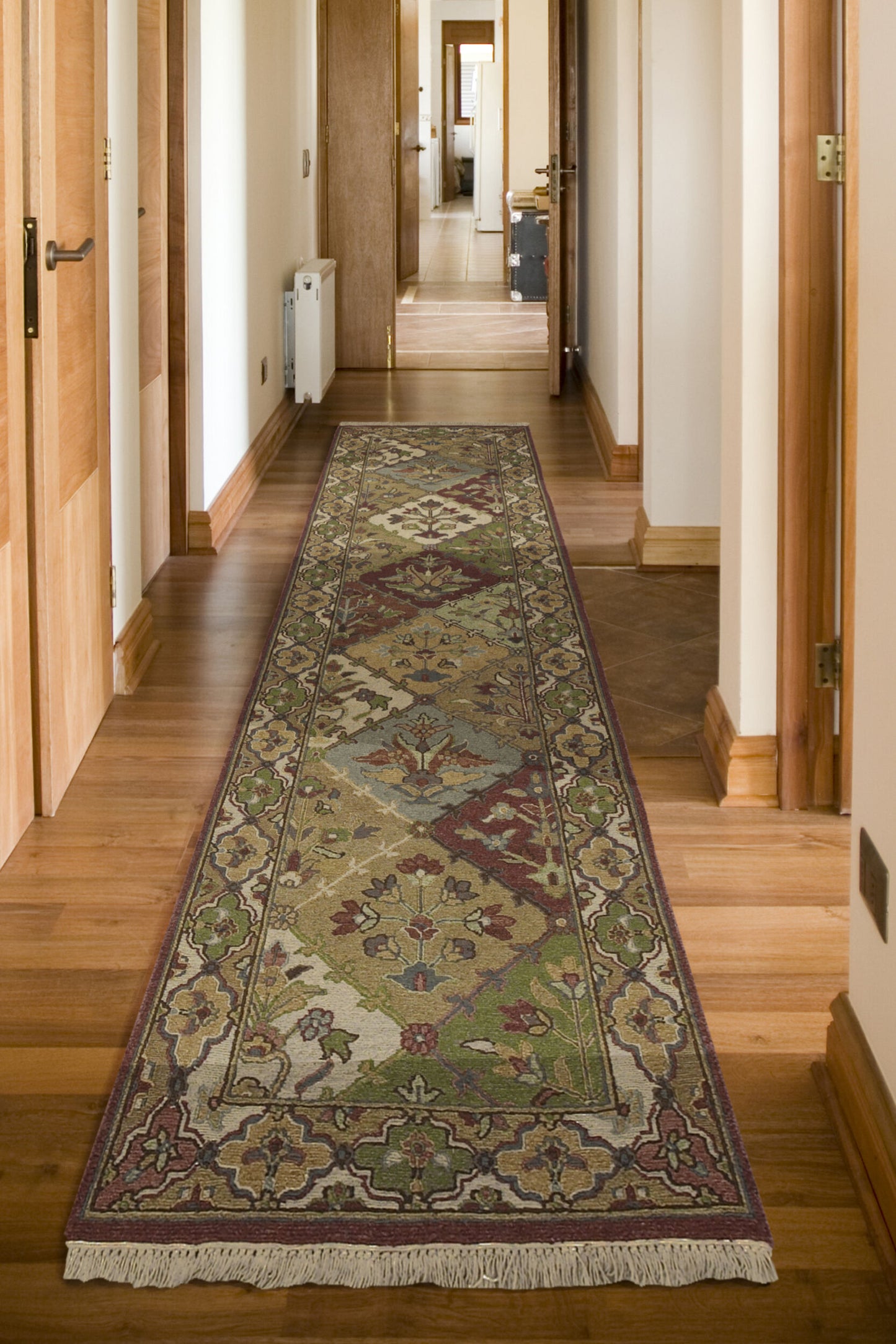 Soumek SMK-57 6' x 9' Handmade Wool Area Rug