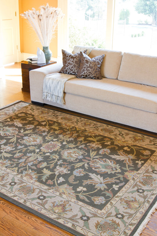 Soumek SMK-74 2' x 3' Handmade Wool Accent Rug