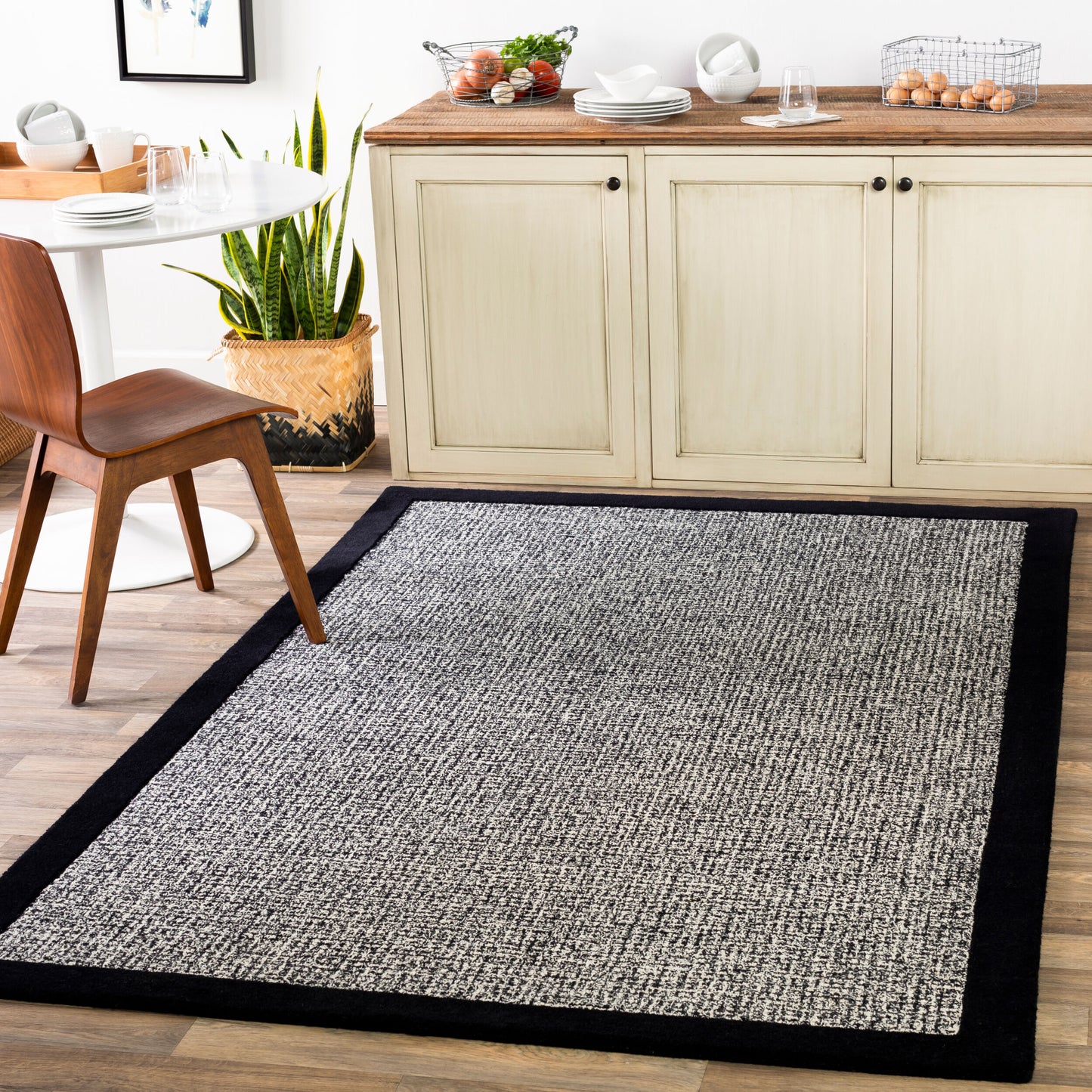 Siena SNA-2303 4' x 6' Handmade Wool Area Rug