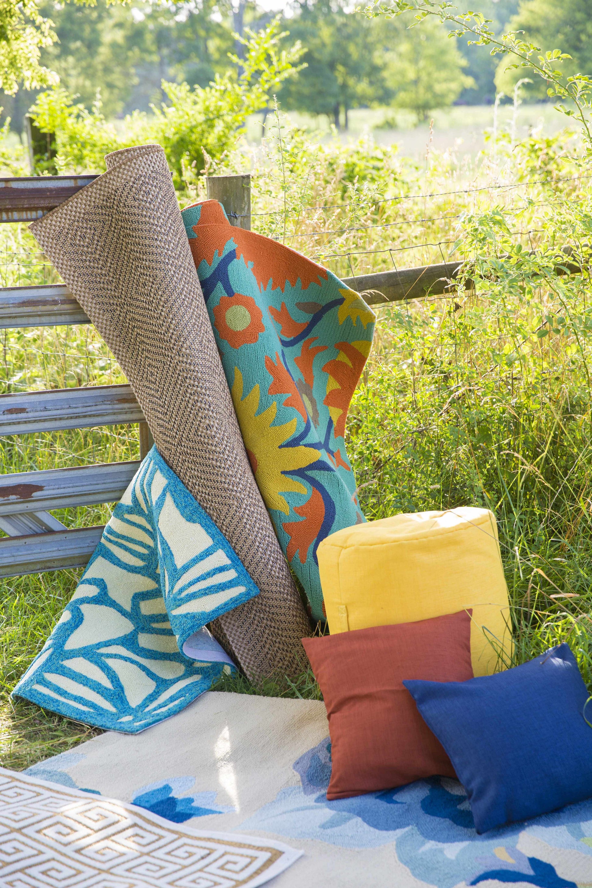 Rain RAI-1231 Hand Hooked Rug