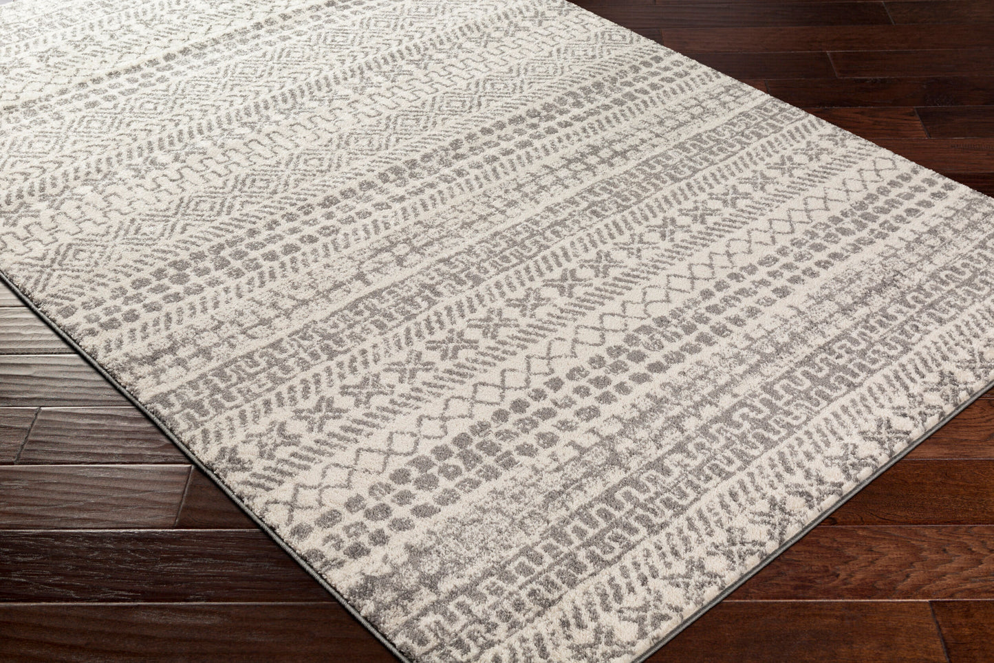 Sunderland SUN-2304 5' x 7' Machine Woven Area Rug