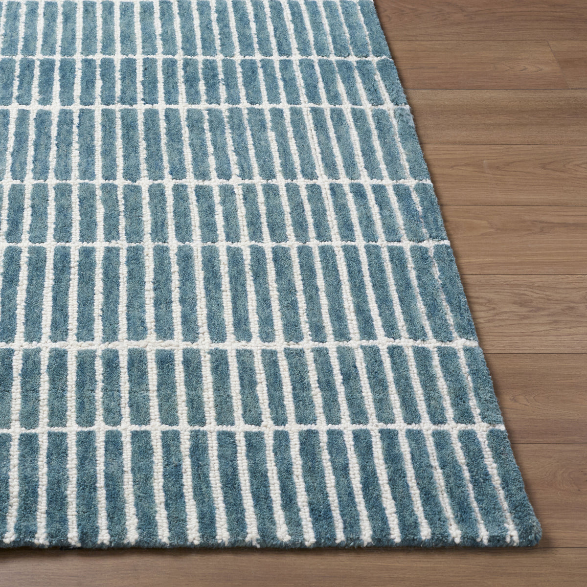 Tinos Hand Tufted Rug