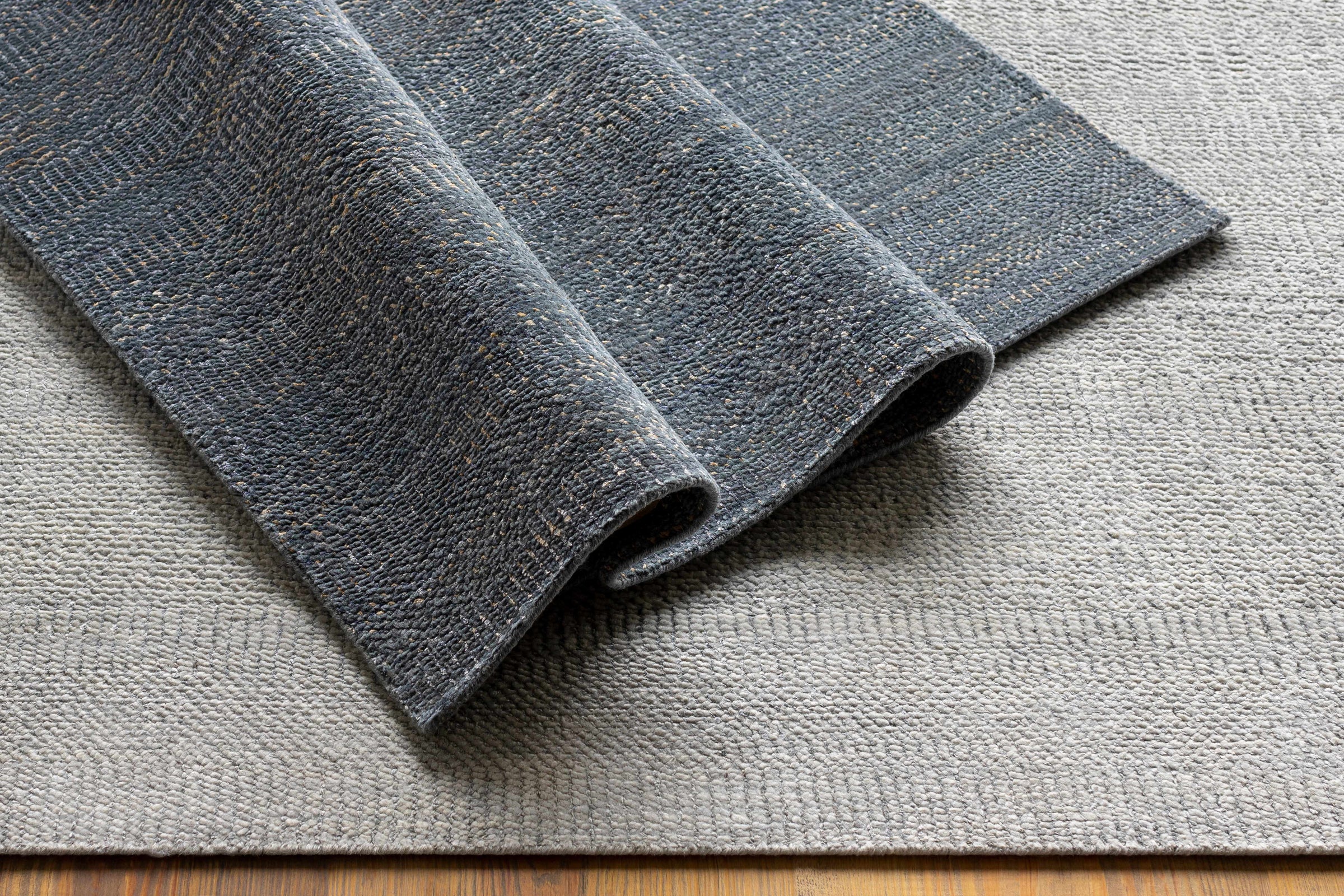 Tribeca TRI-2300 Hand Knotted Rug