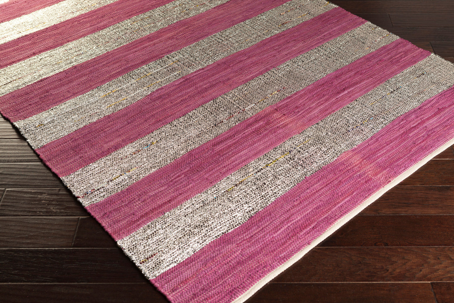 Tuttifrutti TTF-3000 2' x 3' Handmade Accent Rug