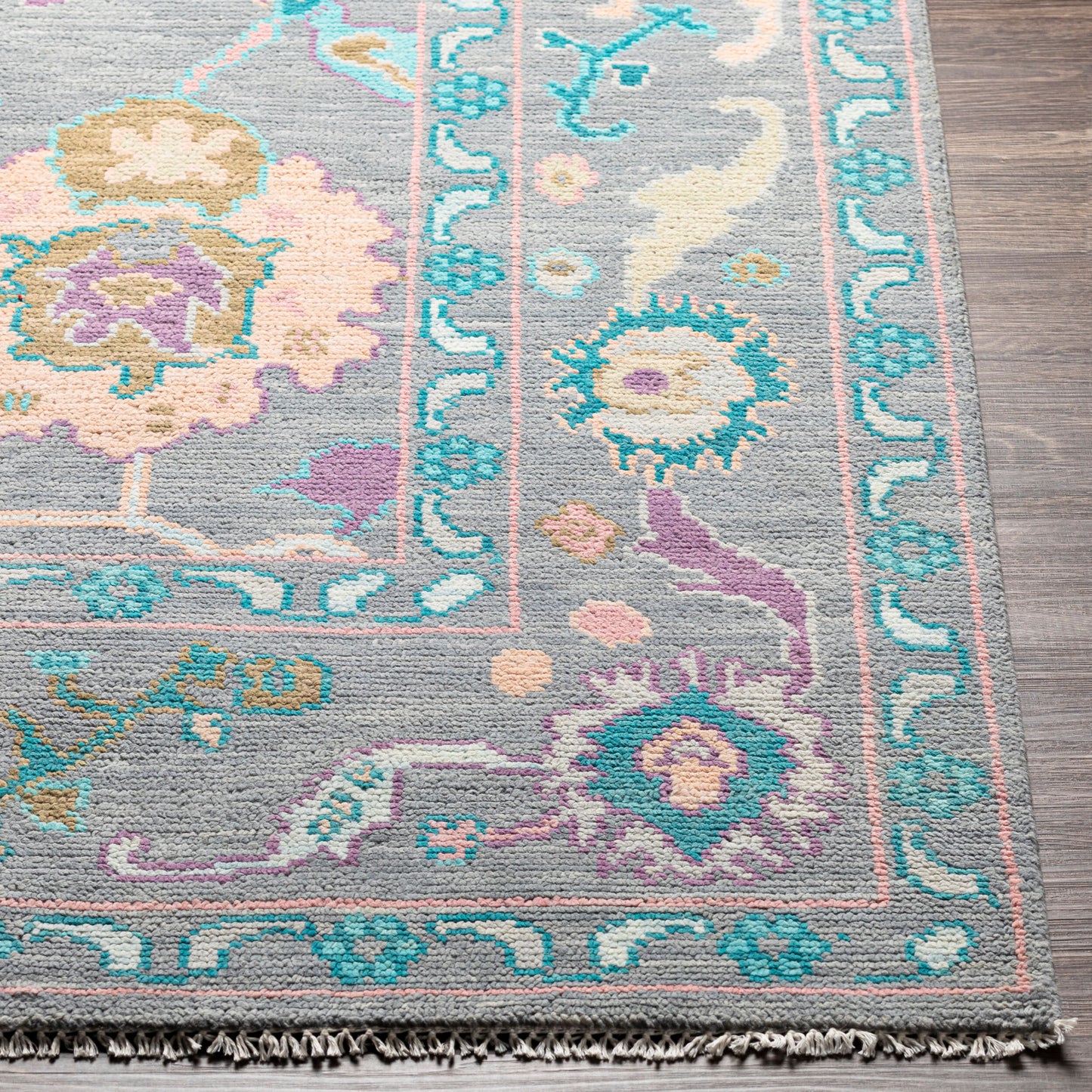 Ushak USK-2300 2' x 3' Handmade Wool Accent Rug