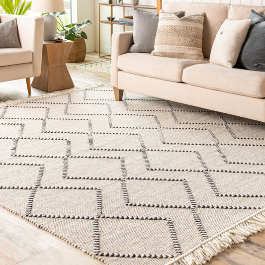 Uttar UTT-2303 5' x 7' Handmade Area Rug