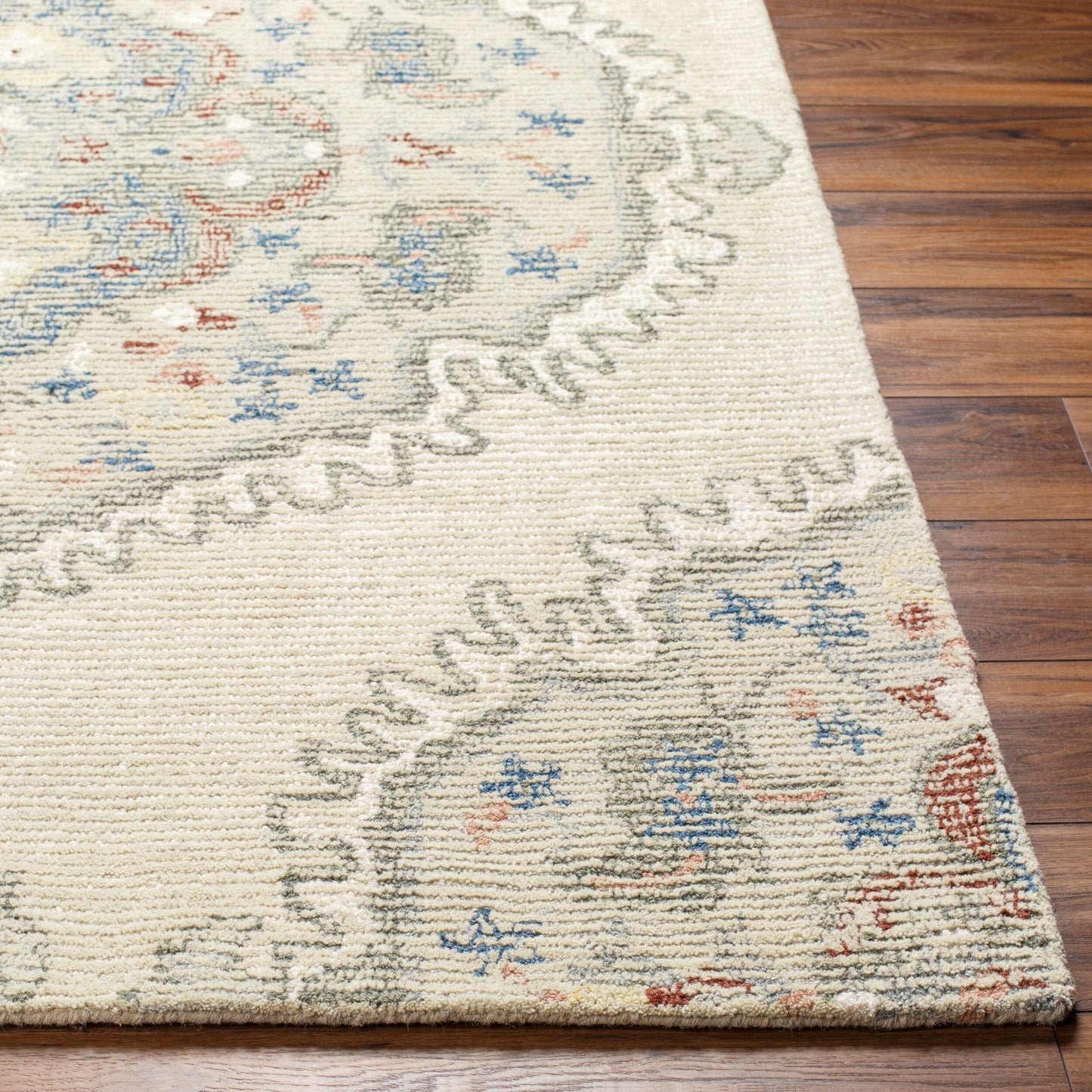 Vivianne VVE-2302 2' x 3' Handmade Wool Accent Rug