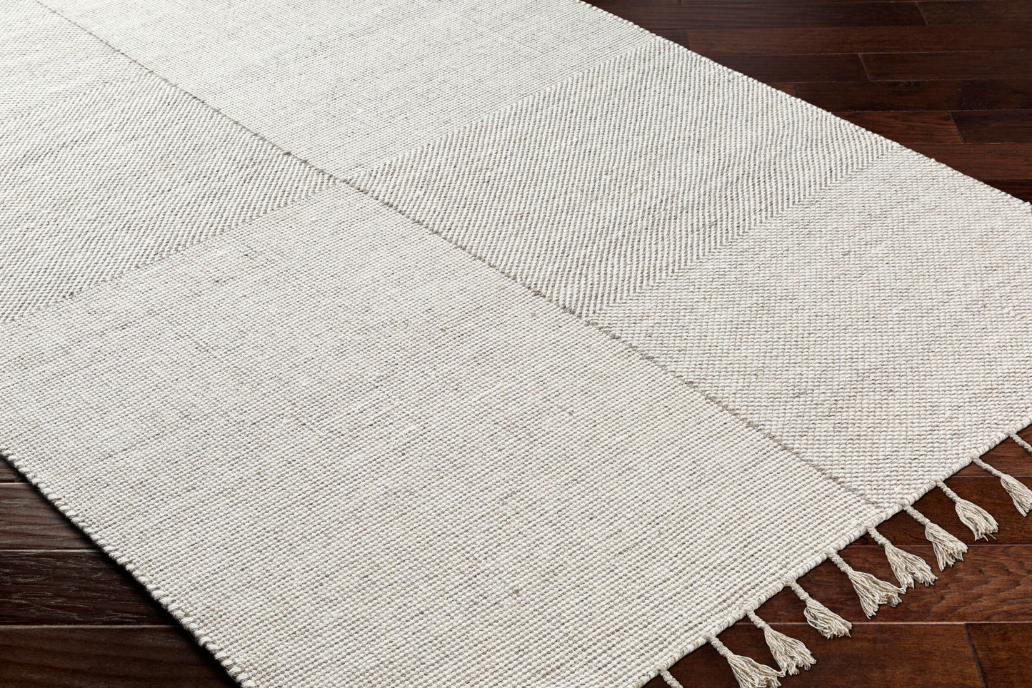 Vivian VVI-2301 5' x 7' Handmade Wool Area Rug