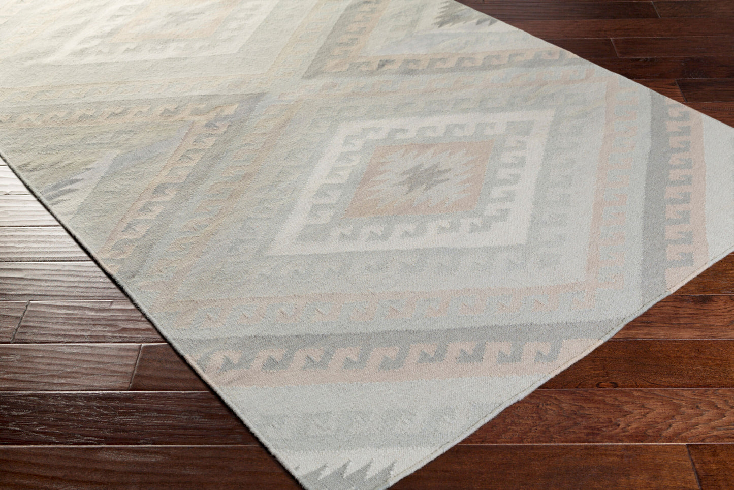 Wanderer WRR-2006 4' x 6' Handmade Wool Area Rug