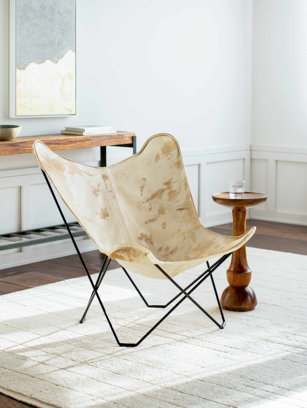 Furniture : ZHO-001,Rugs : KHY-2306,Wall Art : WRK-001