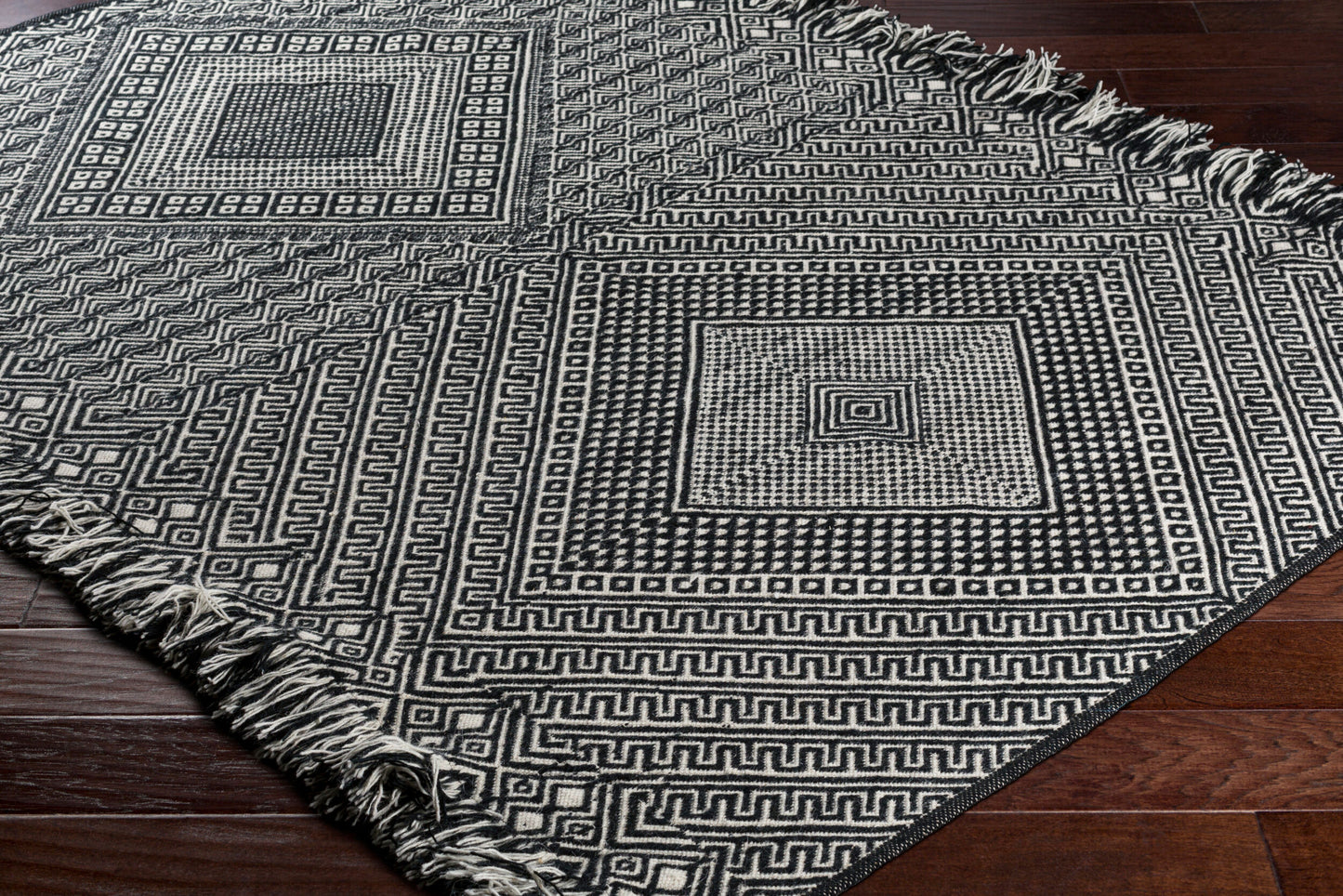 Zanafi ZNF-2303 2' x 3' Handmade Wool Accent Rug