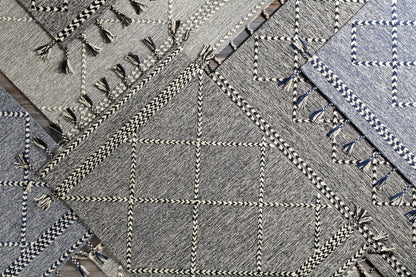 Zanafi Tassels ZTS-2305 Hand Tufted Rug